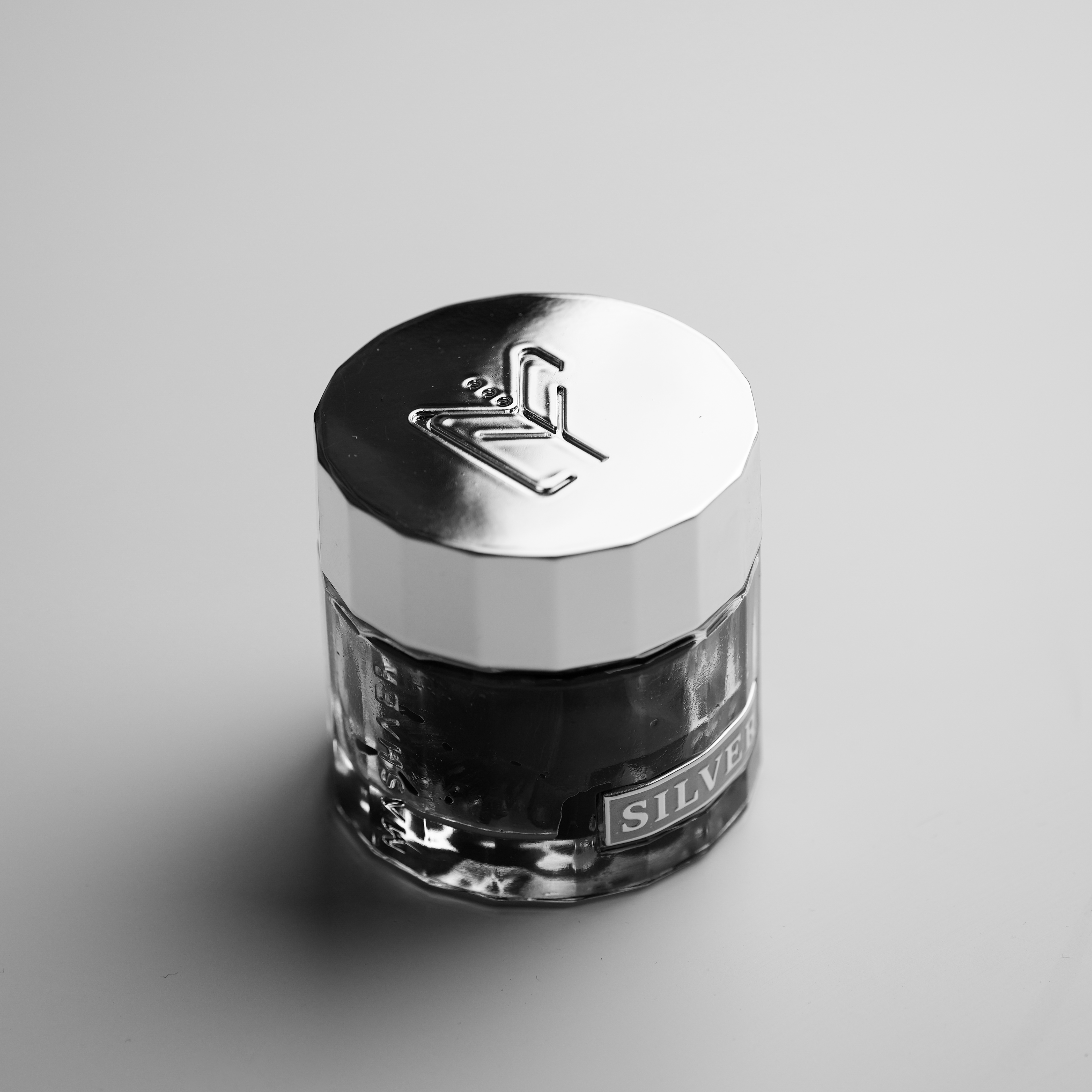 عطر معمول فضي